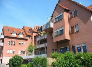 28 Wohneinheiten und 2 Gewerbeeinheiten - Verwaltung seit 2010