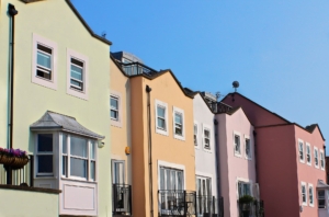 Erfolgreich mit Immobilien: Sparen, Finanzieren, Investieren
